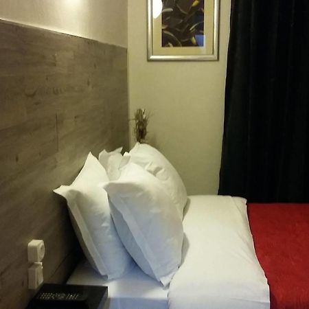 Hotel Nice Savoie Сен-Лоран-дю-Вар Экстерьер фото